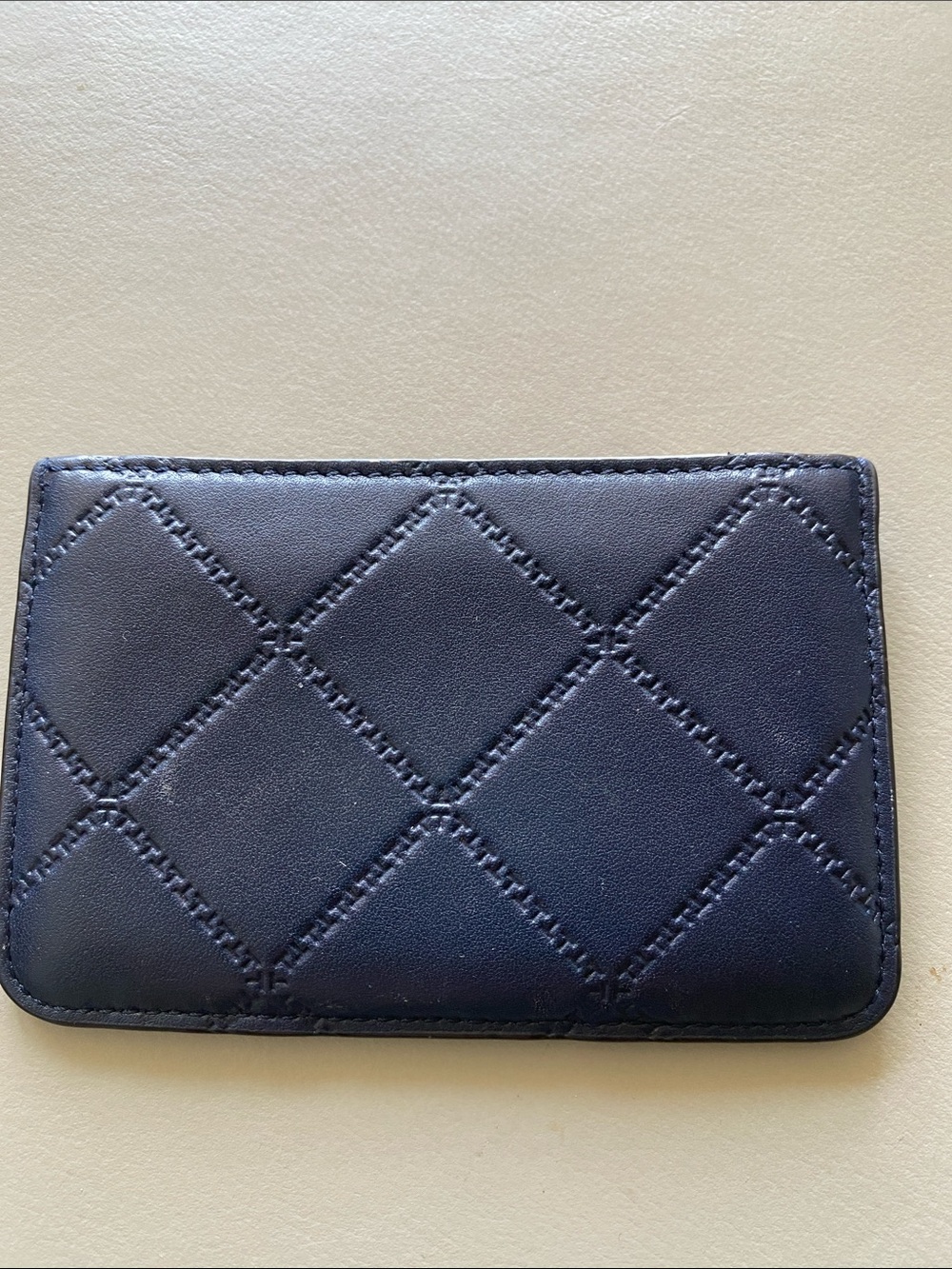 Tory Burch Navy Quilted Leather Card Holder with Gold Logo Zip pouch - Picture 2 of 3
